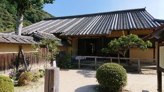 落ち着いた雰囲気の武家屋敷