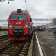 シベリア鉄道の中核駅の一つで、シベリア鉄道列車を見学
