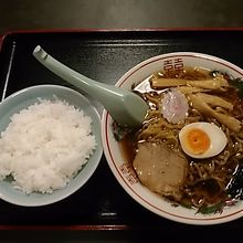 中華そばにライスのセット730円