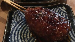 日本の職人が焼いたタイの地鶏を食べて感動して下さい。