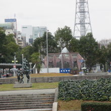 ユニークな像があります