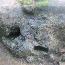 傍にあるトーチカの様子