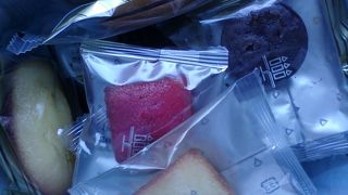 宝石箱のようなアソートボックス。