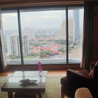 エグゼクティブスイートのリビングルーム