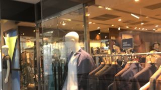 カジュアルから高級ラインまで