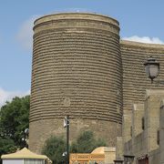 シルヴァン・シャフ・ハーン宮殿（世界遺産）の中にある塔