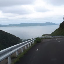 龍泊ライン海と山道の景色