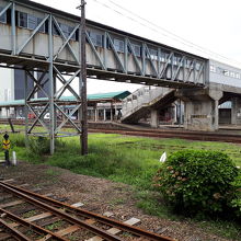 JRは１番２番ホーム、津軽鉄道は３番ホーム