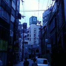 昼間はガランとしていました。