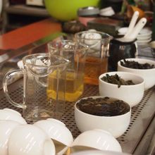 試飲をさせてくれるお店もたくさん