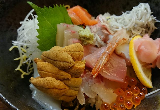 地元の海鮮をいただけます
