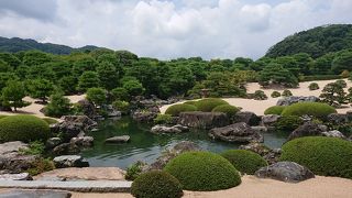 日本庭園が魅力の美術館