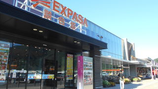 代替SAが遠いので、いつも利用者で混雑するSA