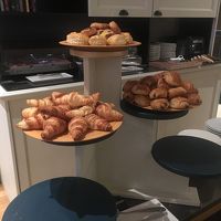 クロワッサンやアップルパイが美味しい