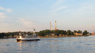 夏の21時はフェリーから夕日がきれいです。