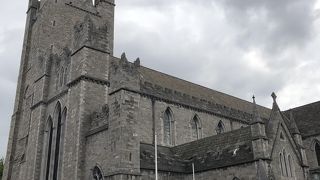 アイルランドで１番大きな大聖堂