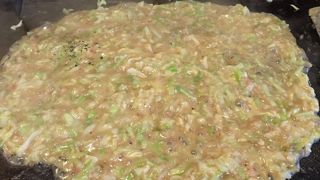 店員さんが焼いてくれる店