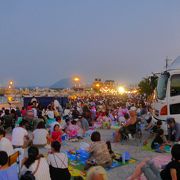 夏休み恒例の亀川漁港の花火大会に行ってきました!!