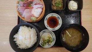 今回もここで朝食を食べた