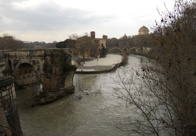 ローマ最古の橋