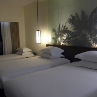 エキストラベッドを入れて三つベッド並んでいました