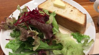 五反田東急駅ビルのサインでモーニング