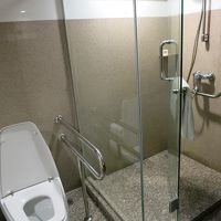 シャワーとトイレ