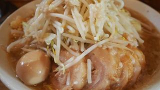 大豚ラーメン味玉入り