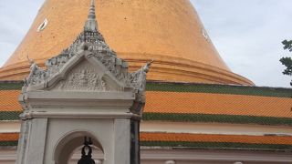 歴史ある大きな寺院