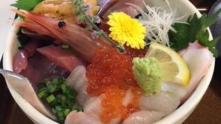 人気店で混んでいる