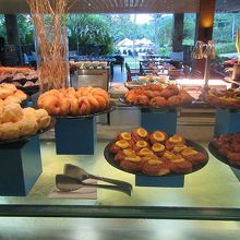 さすがにパンの種類はすごいですね・・