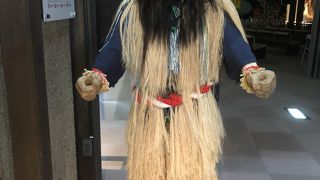 地区のまなはげの展示は圧巻です