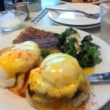 エッグベネディクト