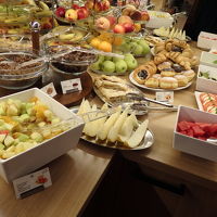 朝食のビュッフェ