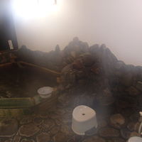 狭いけど快適の湯