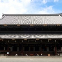 木造建築物としては世界最大となる御影堂