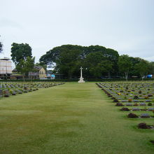 連合軍共同墓地 
