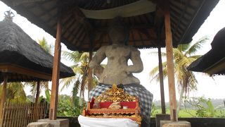クボ エダン寺院
