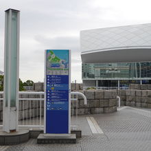 案内看板が各所にあります