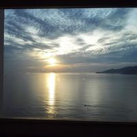 部屋からみた朝日