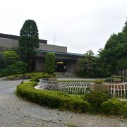 三菱・岩崎家の美術館