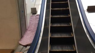 超長いエスカレーター