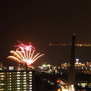 杉乃井ホテルの部屋から見た“べっぷクリスマスHanabiファンタジア”