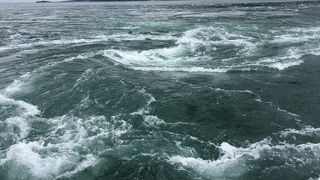 うずしお汽船で近くまで