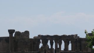 10世紀の大地震で崩壊した教会（世界遺産）