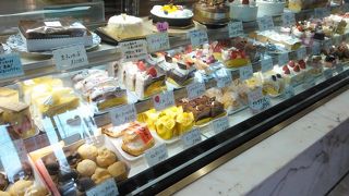 ケーキの種類が豊富にあります
