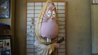 破れた障子の前に立つねずみ男の人形とかもう最高