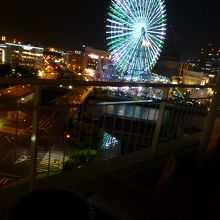 やっぱり夜がきれいです．昼間はそっけないです．