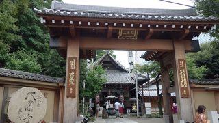 立派な山門のお寺