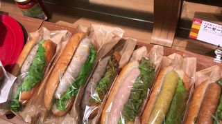 イートインもあるお肉屋さん